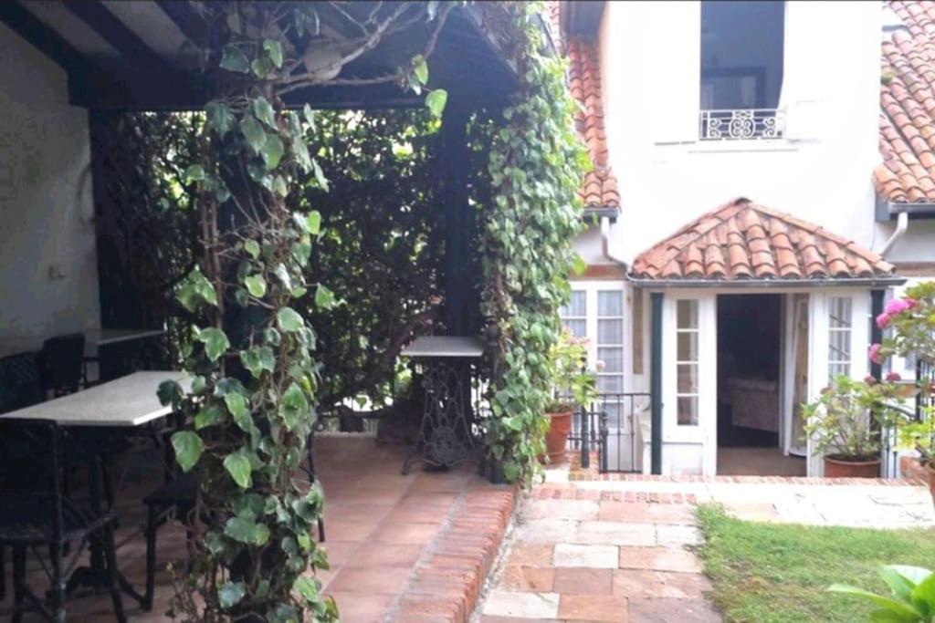 Вилла Mima'S House - La Casa De Mima Комильяс Экстерьер фото